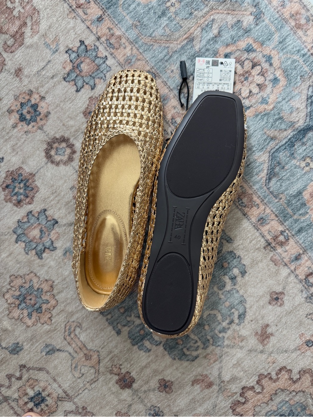 Zara Woven Metallic Gold Ballet Flats, size 40(fits 9.5) I cut tags off - Picture 3 of 4